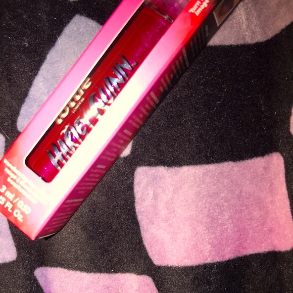 🆕Lottie London xHarley Quinn Transforming Color Liquid Lipstick in Killin’ It♦️ - Picture 3 of 15